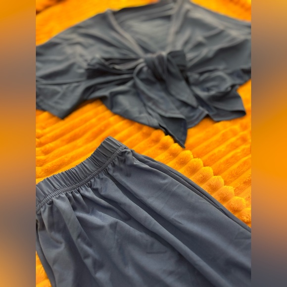 Women's 2 Piece Outfit (Crop Top & Wide Leg Pants) - EUC! - Small - Royal Blue 💙 - Picture 5 of 8